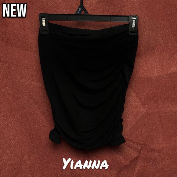 New Yianna Black Ruched Bodycon Skirt – Size Small (Tag Removed) - Picture 1 of 4